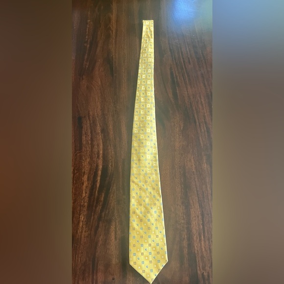 Jos. A. Bank Yellow and Blue Silk Tie - Picture 1 of 6